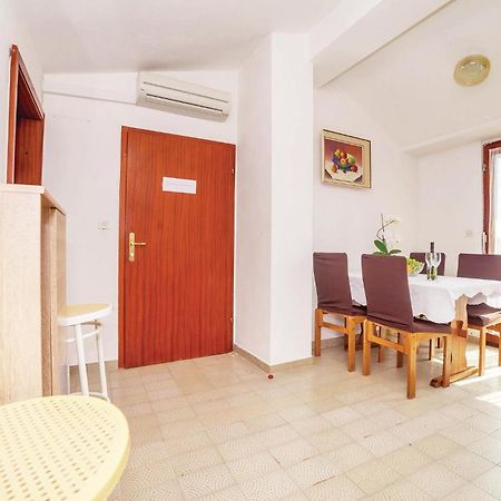 2 Bedroom Amazing Apartment In Crikvenica Exterior foto
