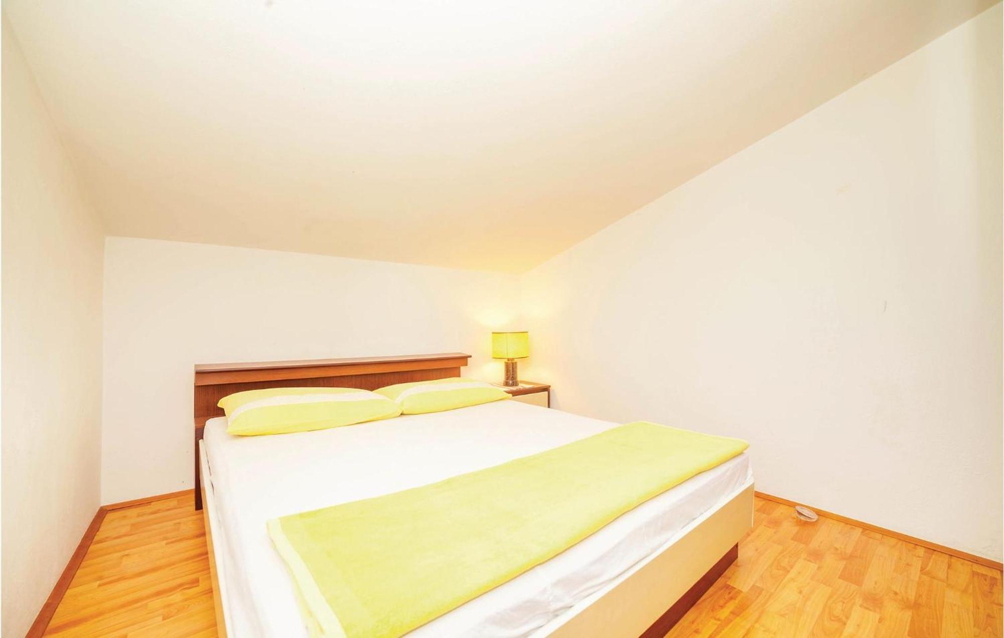 2 Bedroom Amazing Apartment In Crikvenica Exterior foto