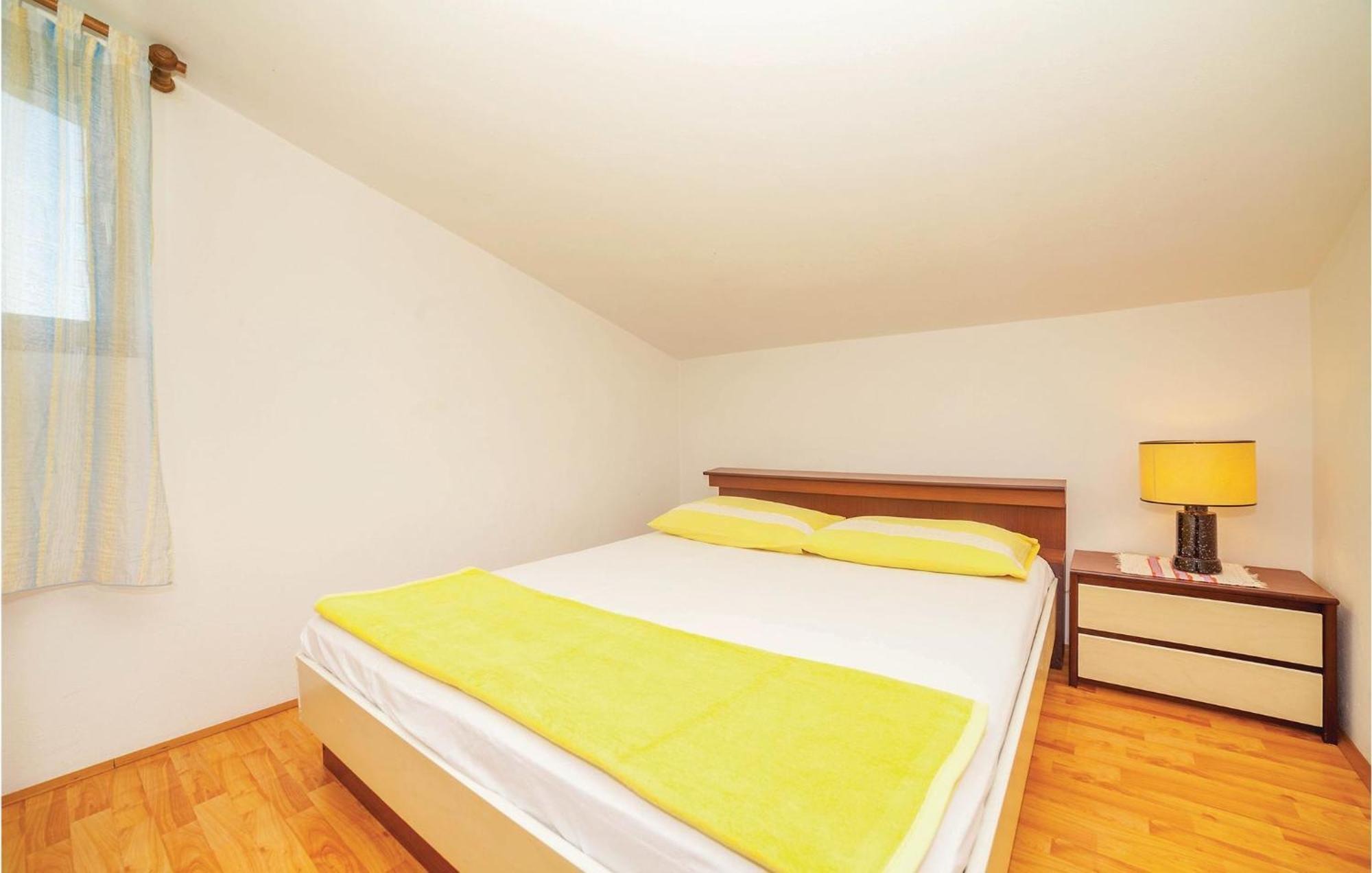 2 Bedroom Amazing Apartment In Crikvenica Exterior foto