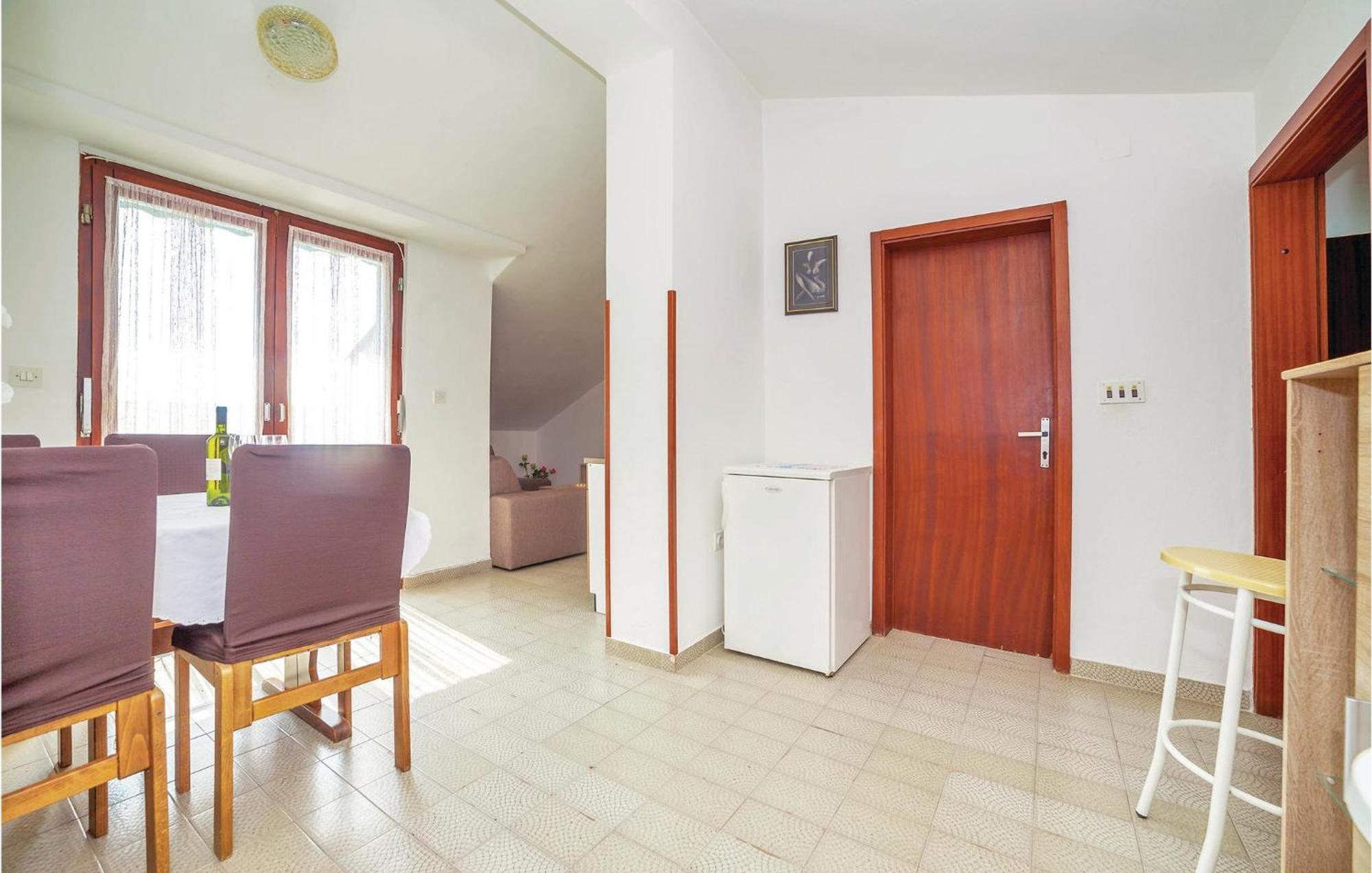 2 Bedroom Amazing Apartment In Crikvenica Exterior foto