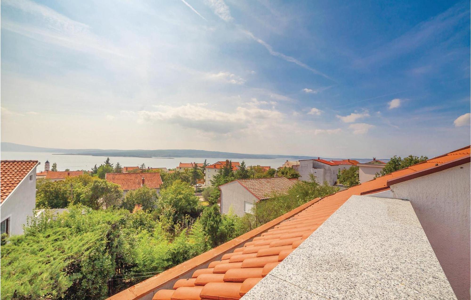 2 Bedroom Amazing Apartment In Crikvenica Exterior foto