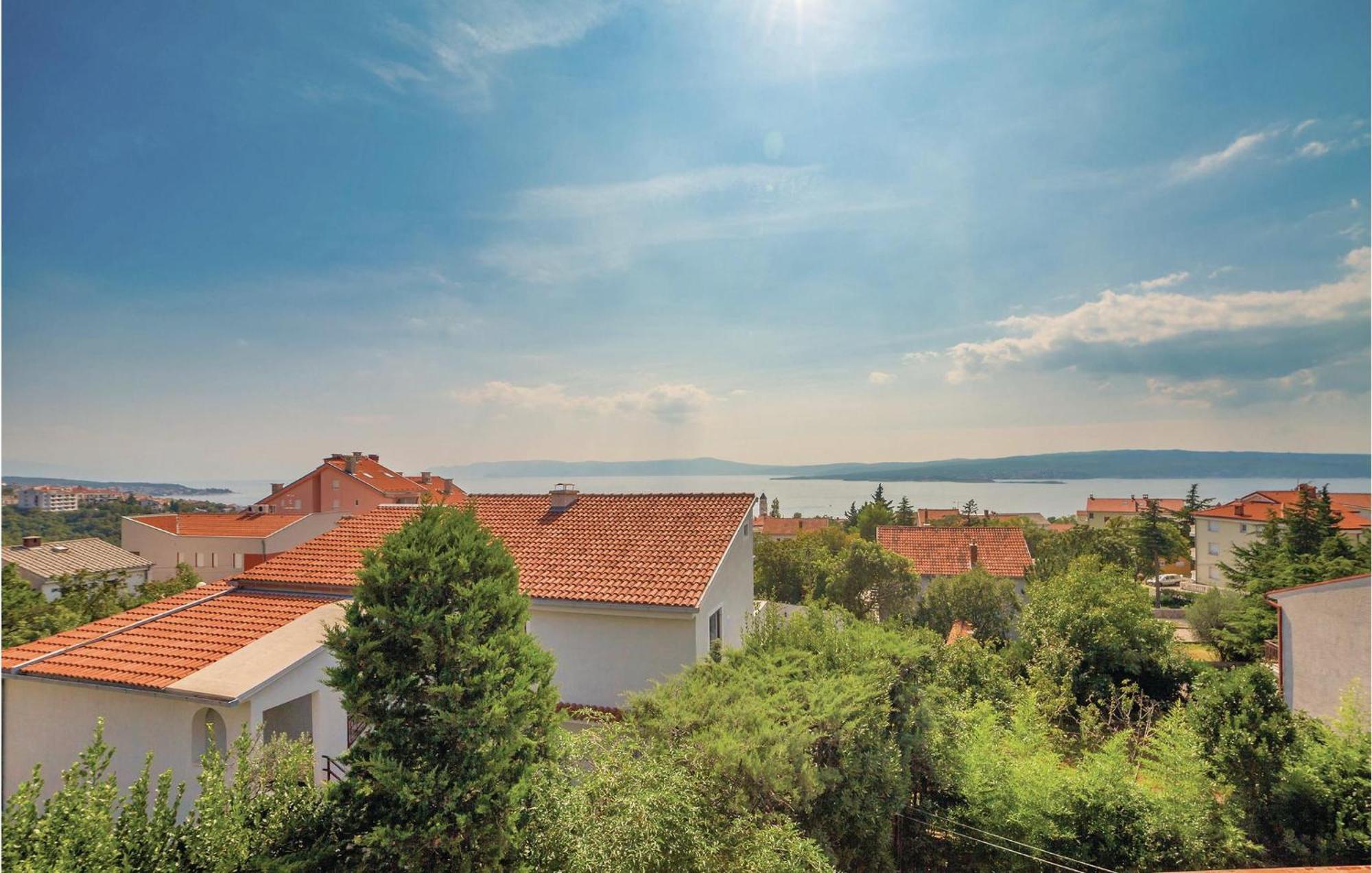 2 Bedroom Amazing Apartment In Crikvenica Exterior foto