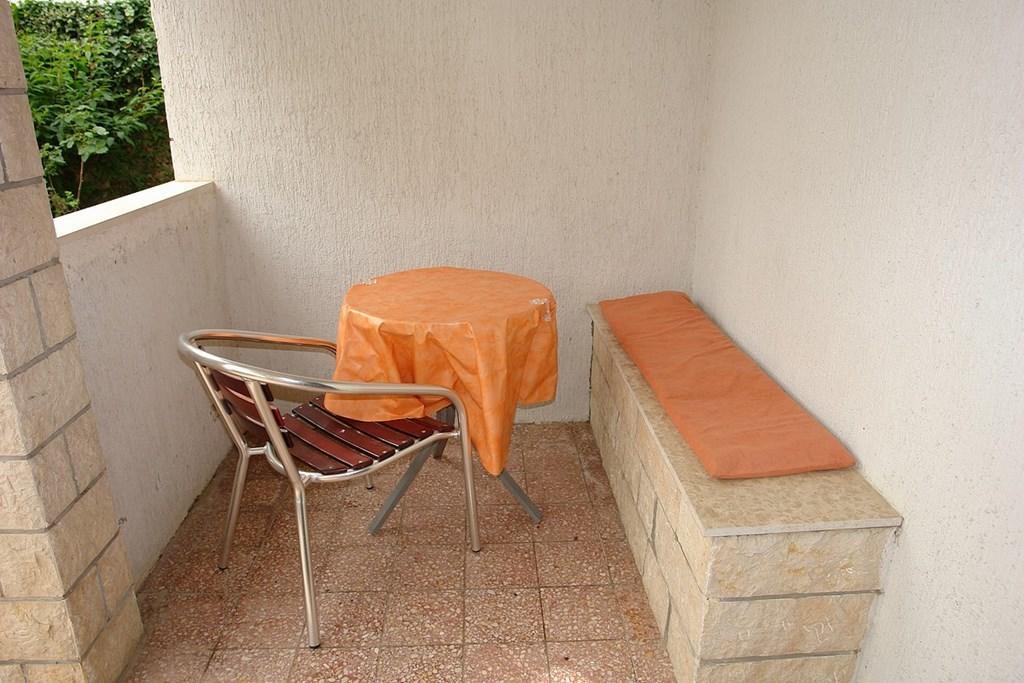 2 Bedroom Amazing Apartment In Crikvenica Zimmer foto